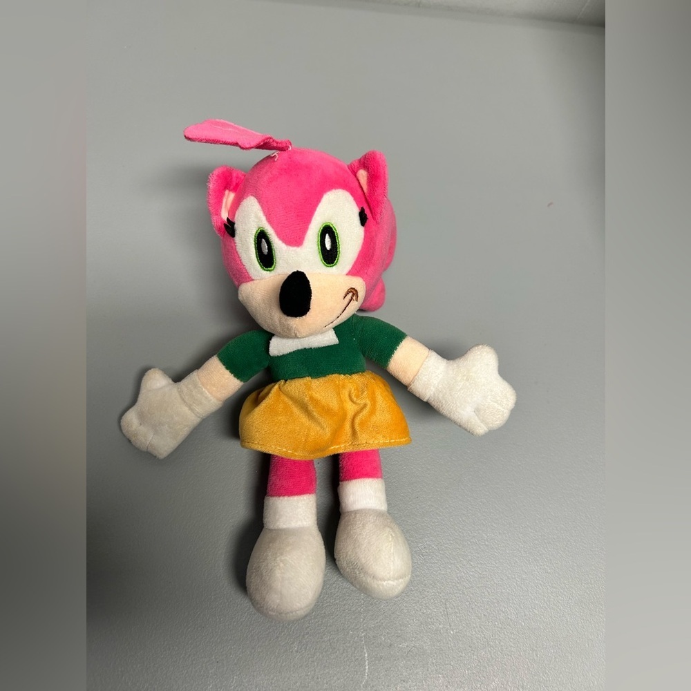 Amy Rose - Sonic the Hedgehog Plush